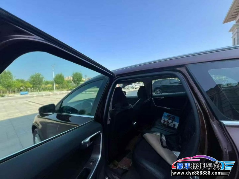 15年沃尔沃XC60轿车抵押车出售