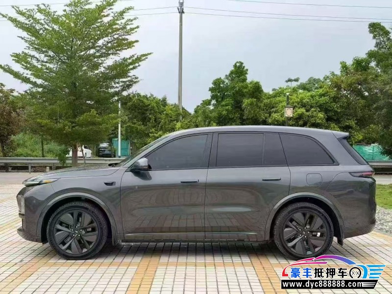 24年理想L8轿车抵押车出售