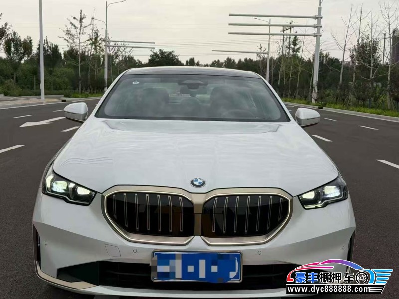 25年宝马5系轿车抵押车出售