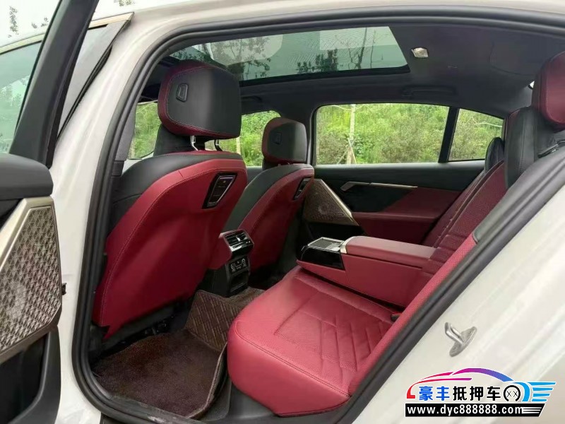 25年宝马5系轿车抵押车出售