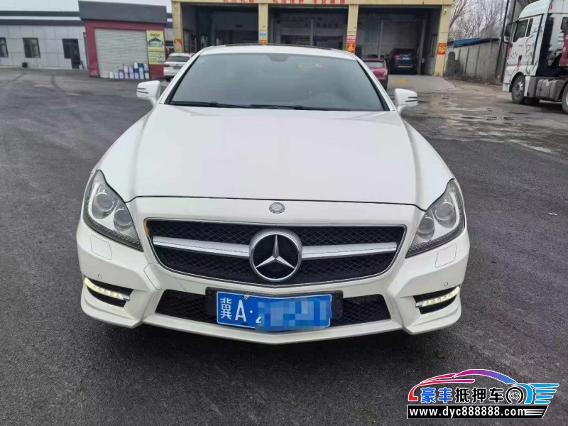 抵押车出售15年奔驰CLS轿车