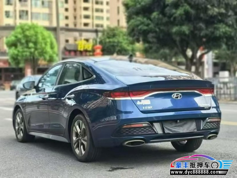 20年现代菲斯塔轿车抵押车出售