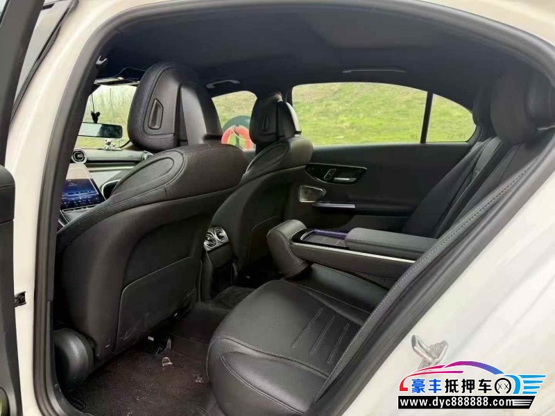23年奔驰C轿车抵押车出售