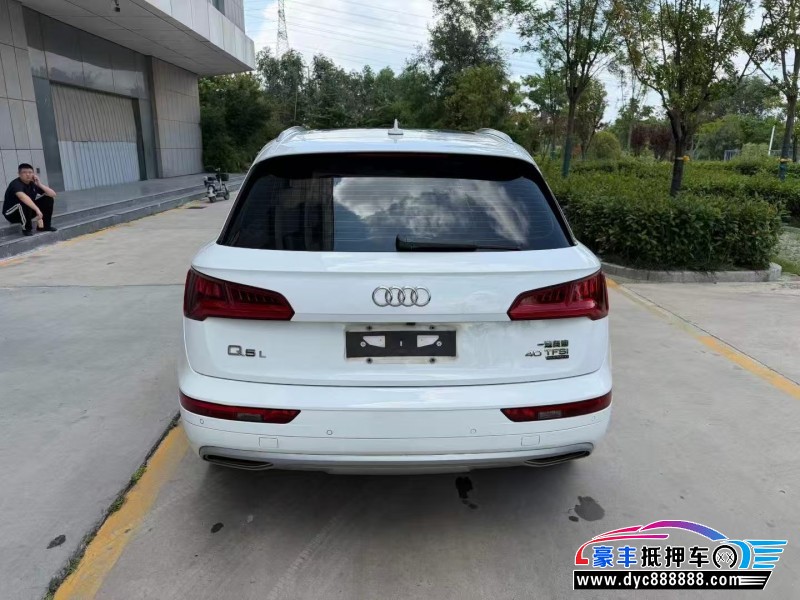 19年奥迪Q5轿车抵押车出售