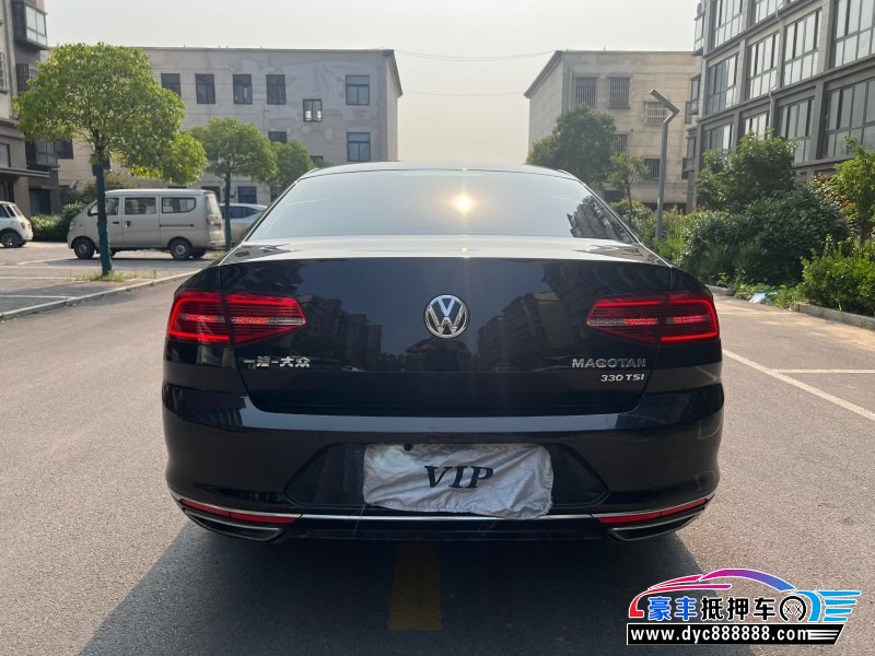 18年大众迈腾轿车抵押车出售