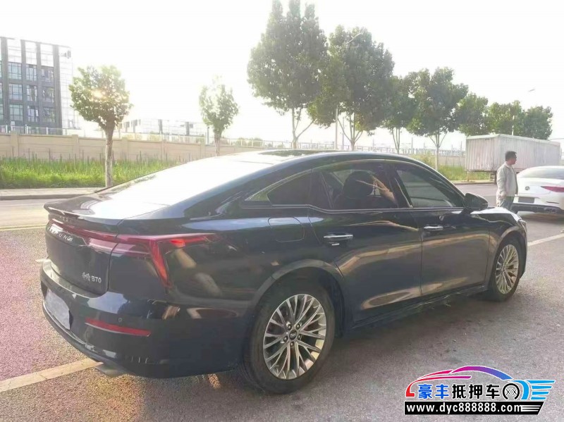 24年奔腾B70轿车抵押车出售