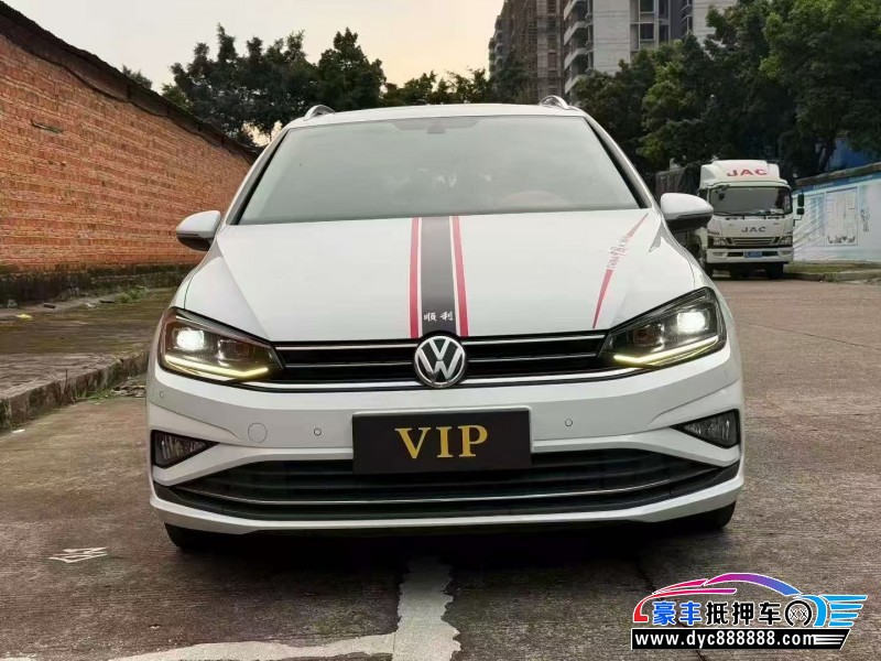 抵押车出售19年大众高尔夫轿车