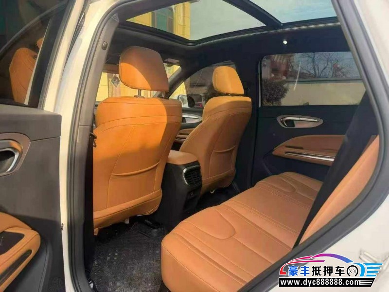 25年奔腾T90轿车抵押车出售