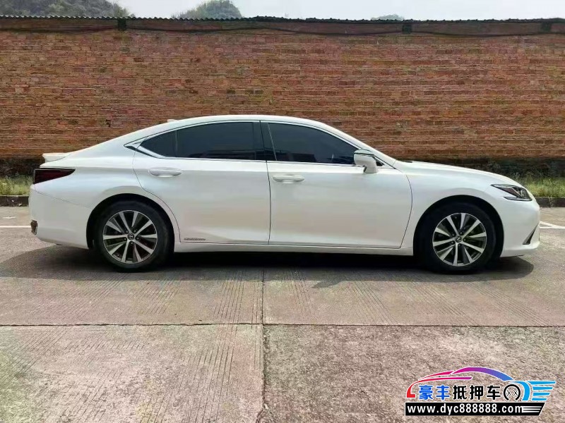 21年雷克萨斯ES轿车抵押车出售