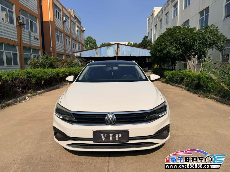 抵押车出售22年大众凌渡轿车