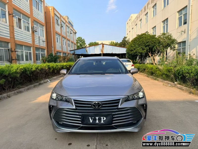 抵押车出售22年丰田亚洲龙轿车