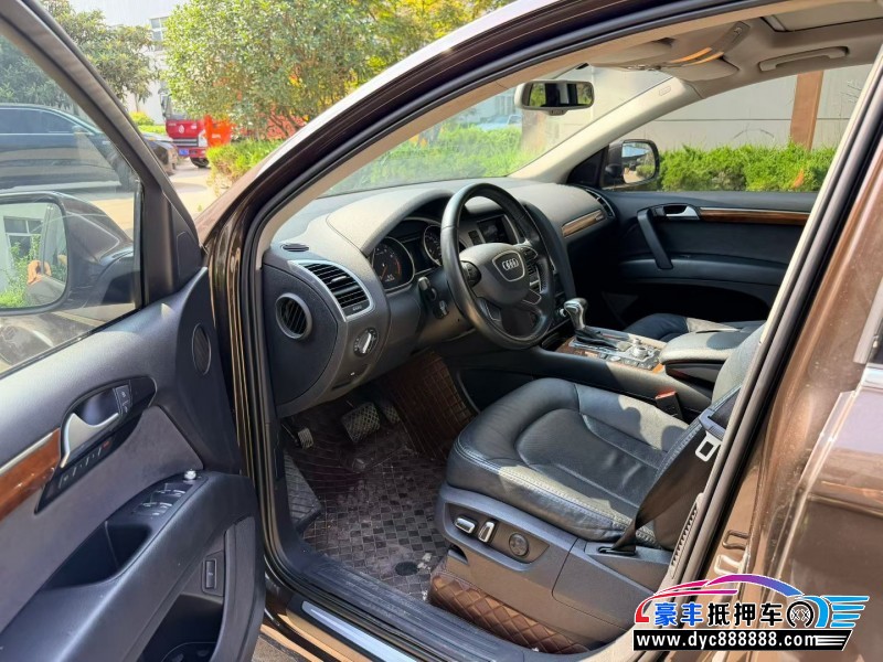15年奥迪Q7SUV抵押车出售