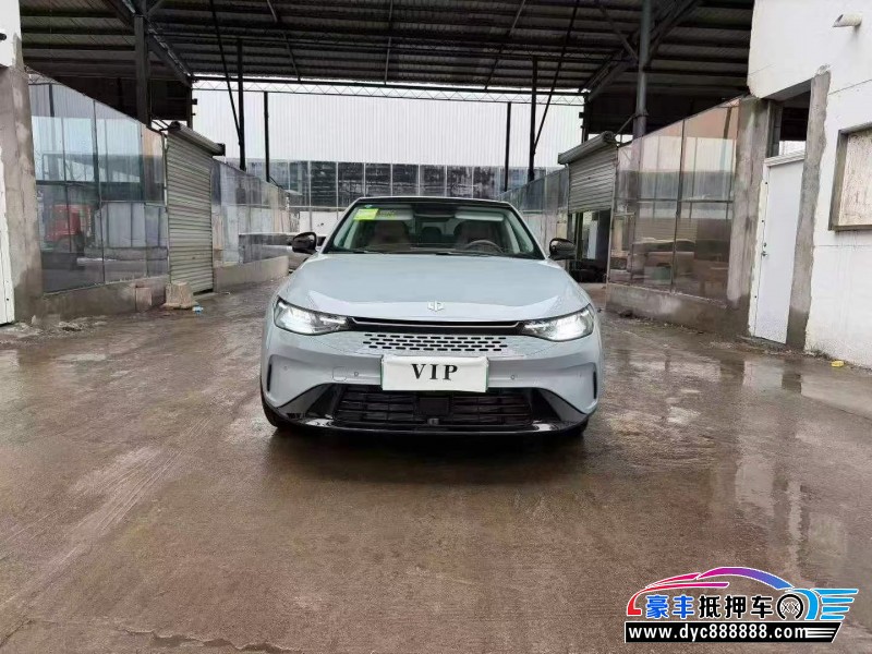 抵押车出售25年零跑c01轿车