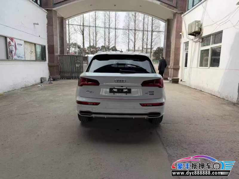 20年奥迪Q5轿车抵押车出售
