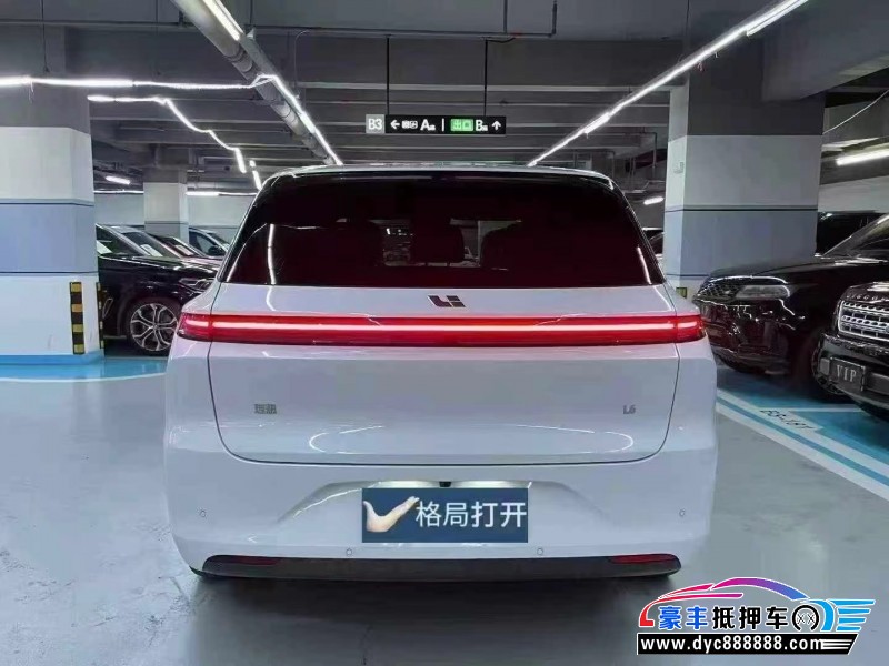 25年理想L6轿车抵押车出售