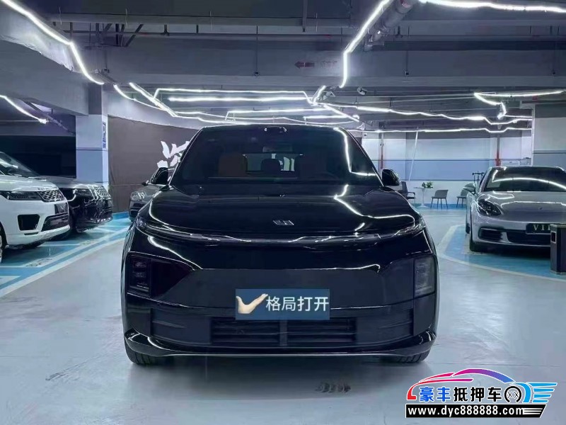 抵押车出售25年理想L6轿车