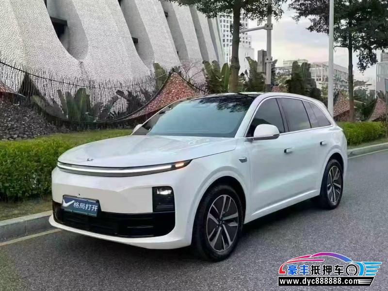 25年理想L6轿车抵押车出售