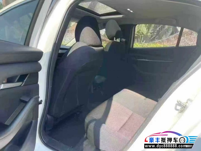 20年马自达3 Axela昂克赛拉轿车抵押车出售