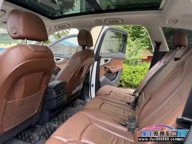 18年奥迪Q7轿车抵押车出售