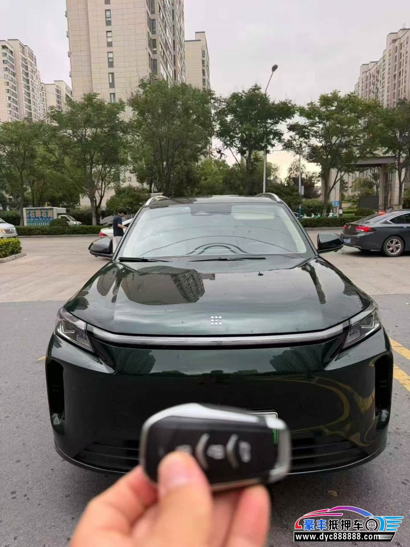 抵押车出售25年蓝电E5轿车