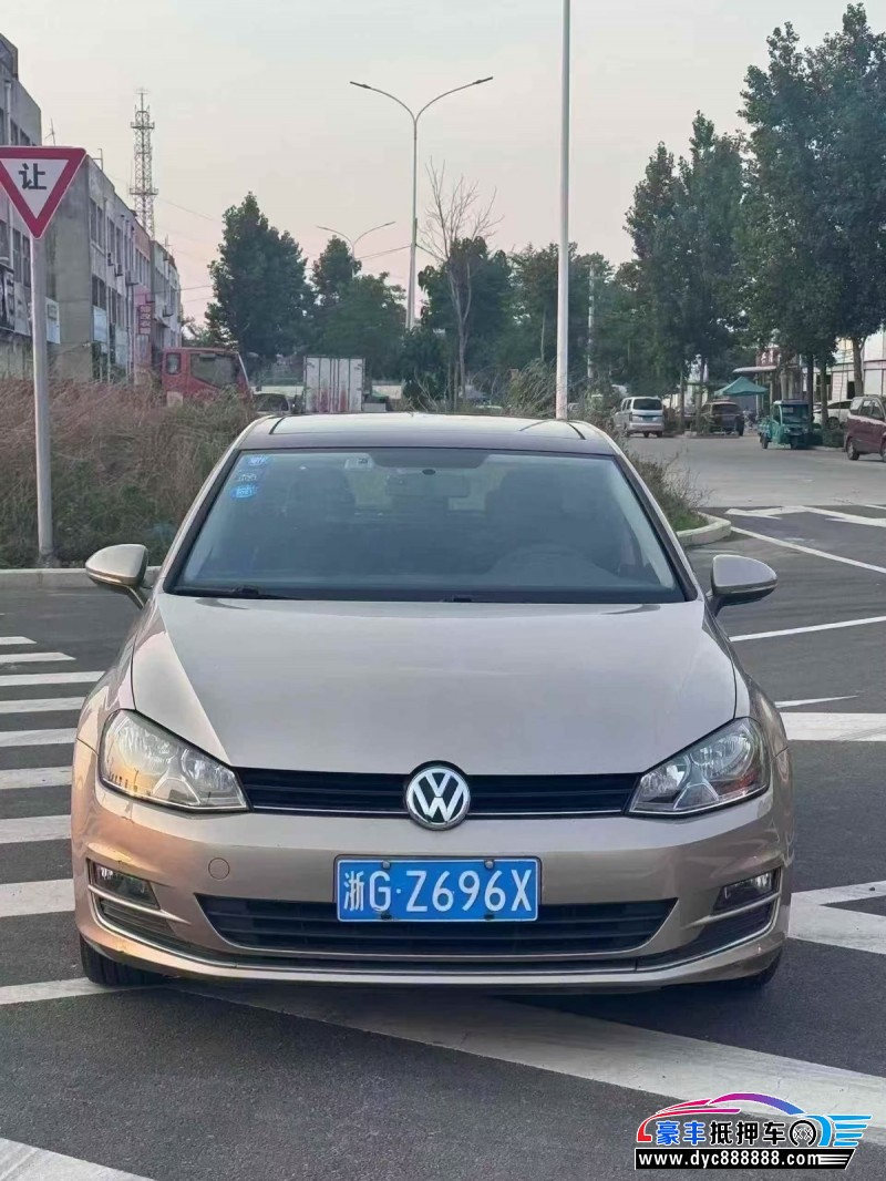 16年大众高尔夫轿车抵押车出售