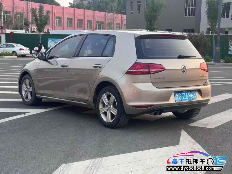 16年大众高尔夫轿车抵押车出售