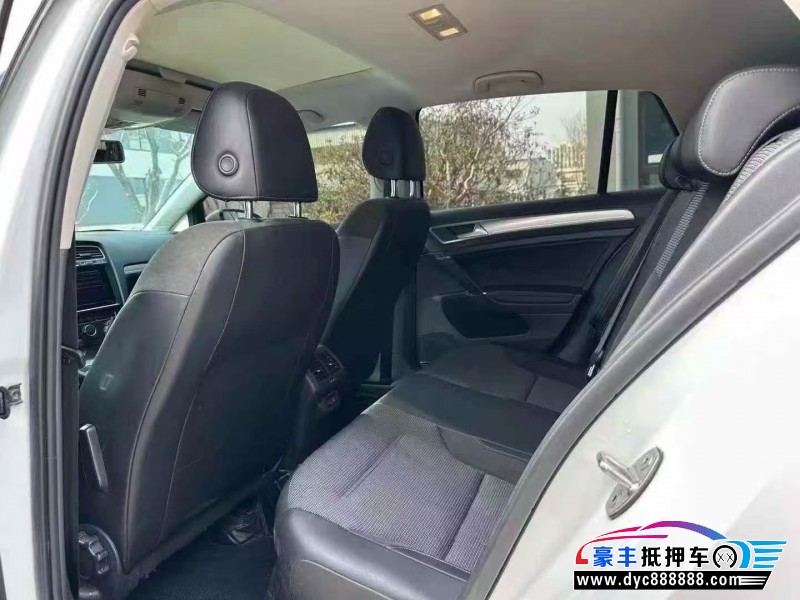 20年大众高尔夫轿车抵押车出售