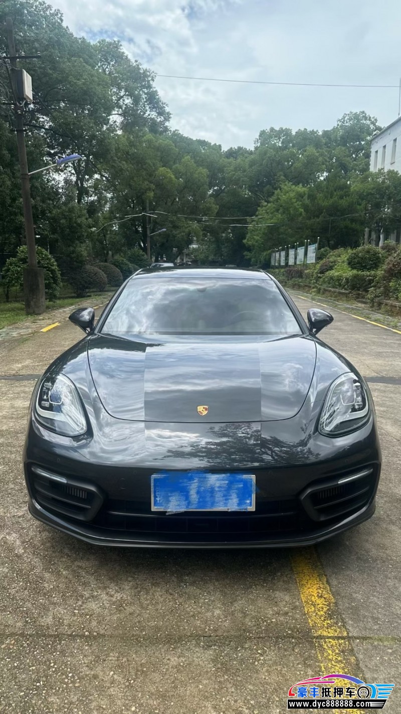 抵押车出售24年保时捷帕纳梅拉轿车