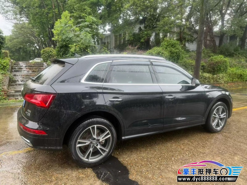 19年奥迪Q5轿车抵押车出售