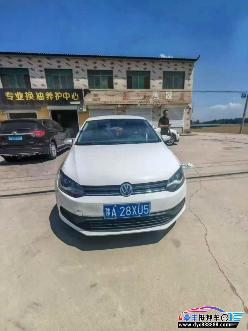 抵押车出售19年大众polo轿车