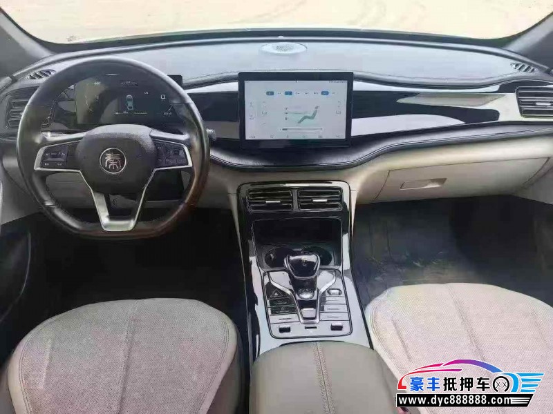25年比亚迪秦轿车抵押车出售