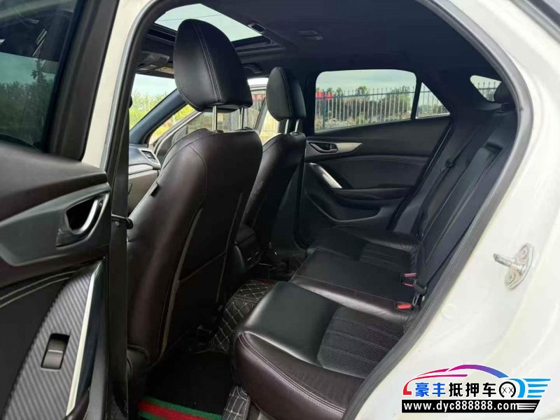 17年马自达CX-4轿车抵押车出售