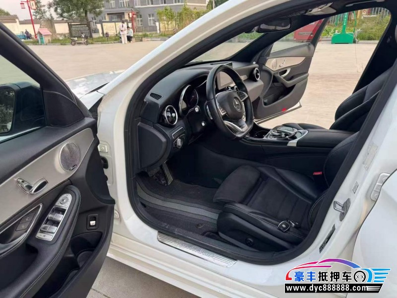 18年奔驰C轿车抵押车出售