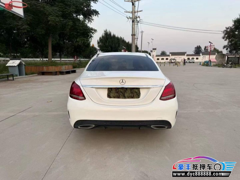 18年奔驰C轿车抵押车出售