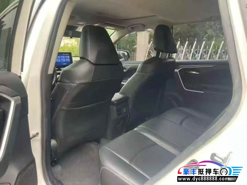 23年丰田RAV4荣放轿车抵押车出售