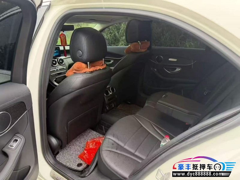 21年奔驰C轿车抵押车出售