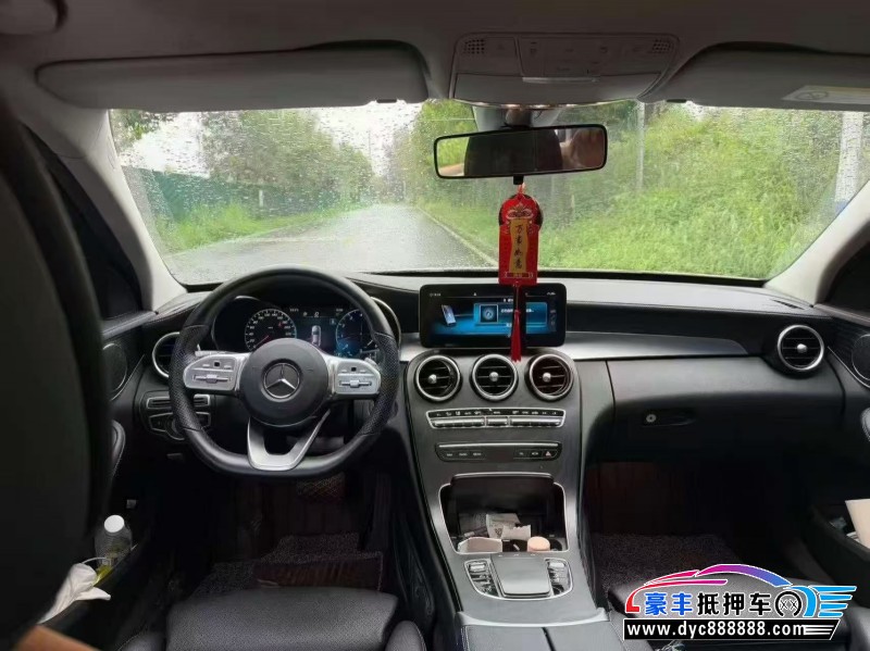 21年奔驰C轿车抵押车出售