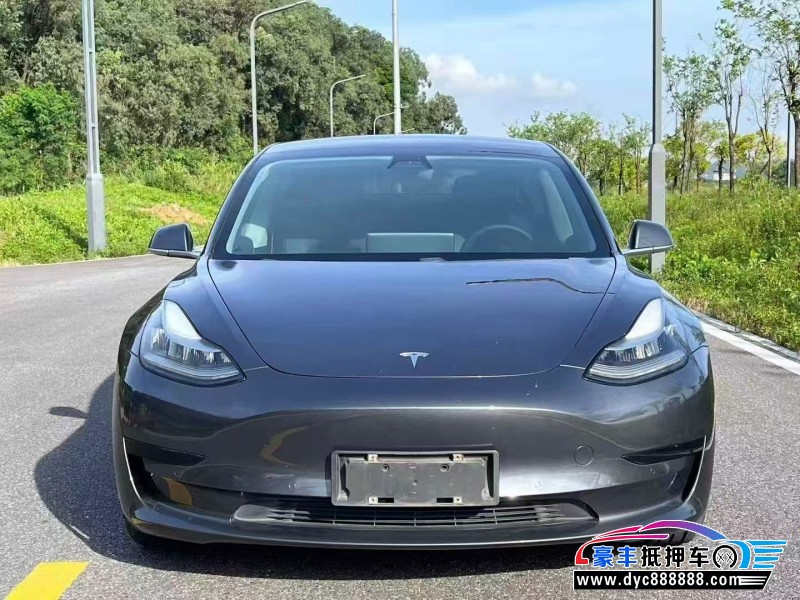 抵押车出售20年特斯拉MODEL 3轿车