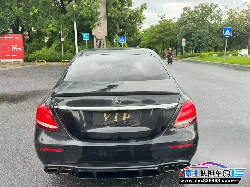 16年奔驰E轿车抵押车出售