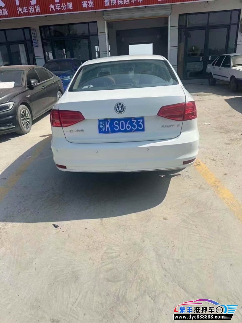 16年大众速腾轿车抵押车出售