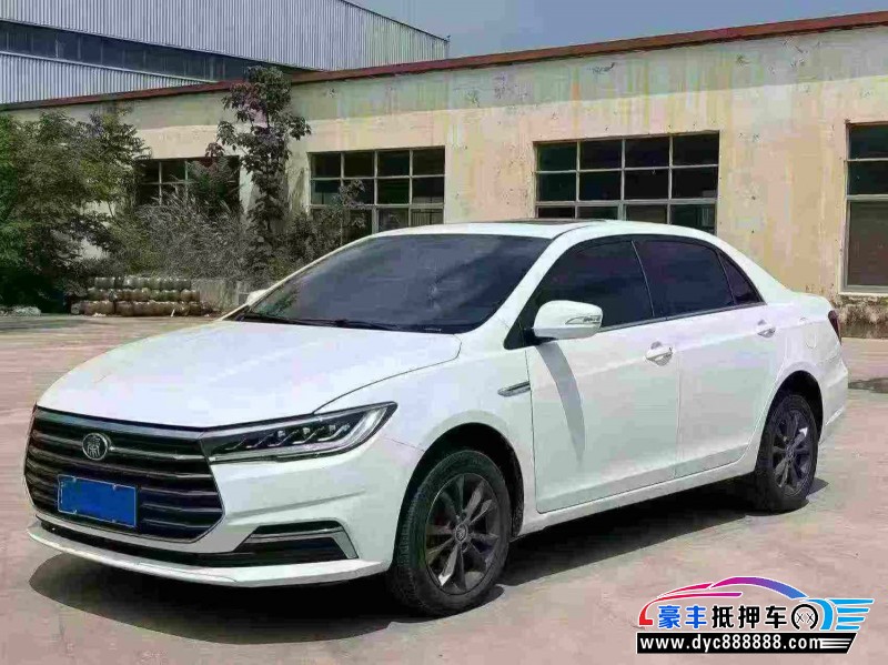 20年比亚迪秦轿车抵押车出售
