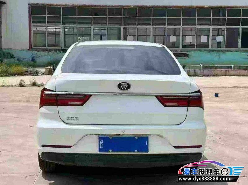 20年比亚迪秦轿车抵押车出售