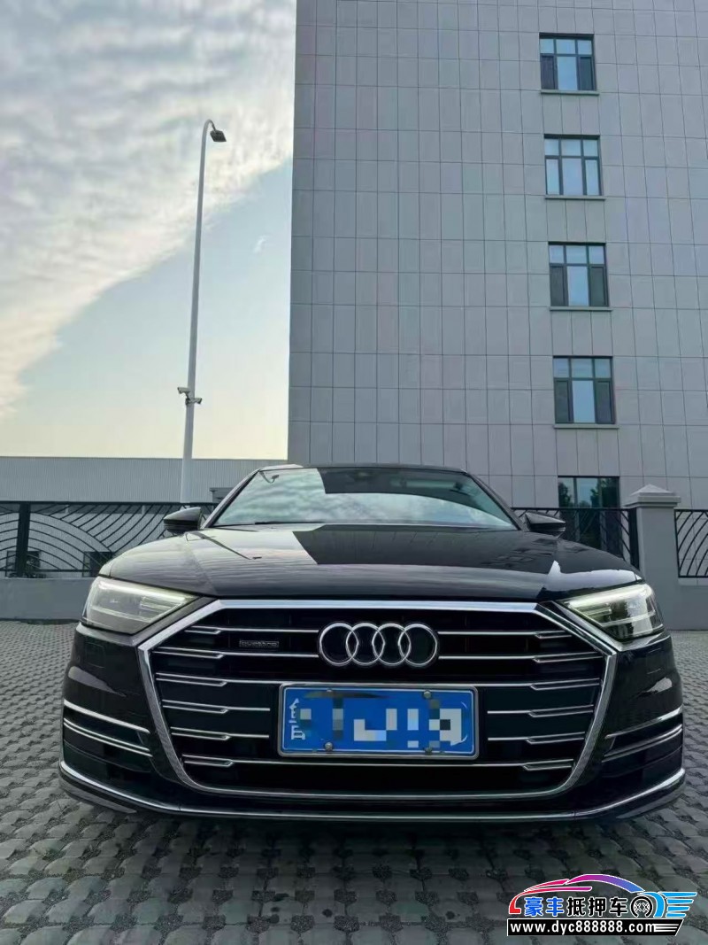 抵押车出售22年奥迪A8轿车