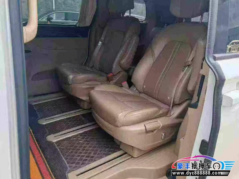 20年别克GL8轿车抵押车出售