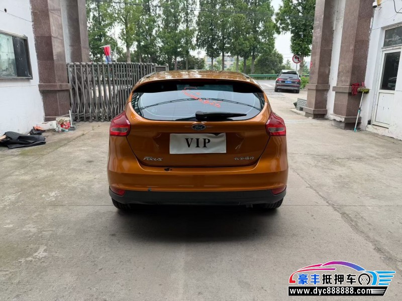 17年福特福克斯轿车抵押车出售