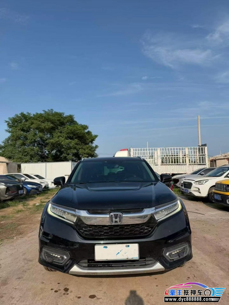 抵押车出售17年本田冠道轿车