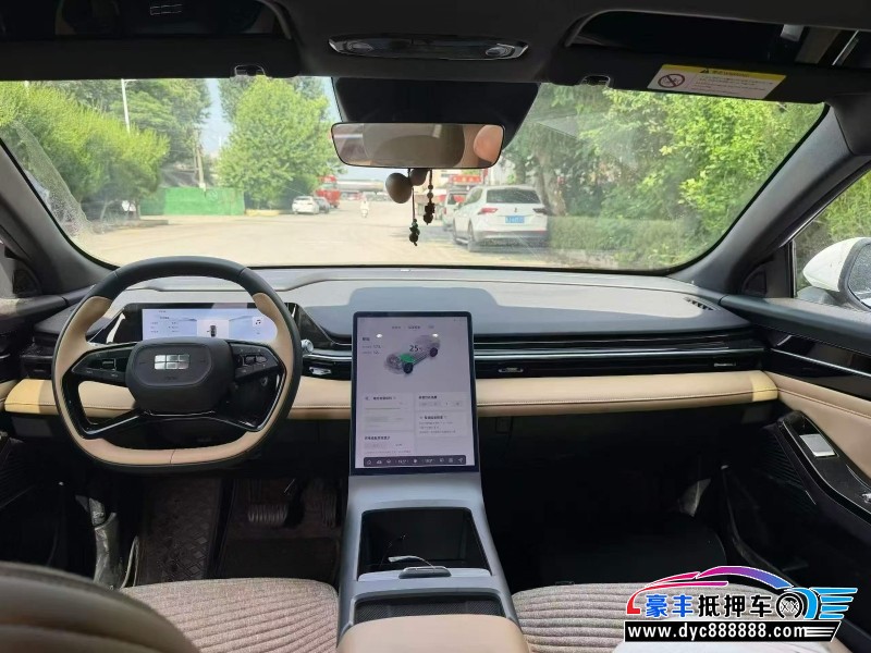 24年吉利银河L6轿车抵押车出售