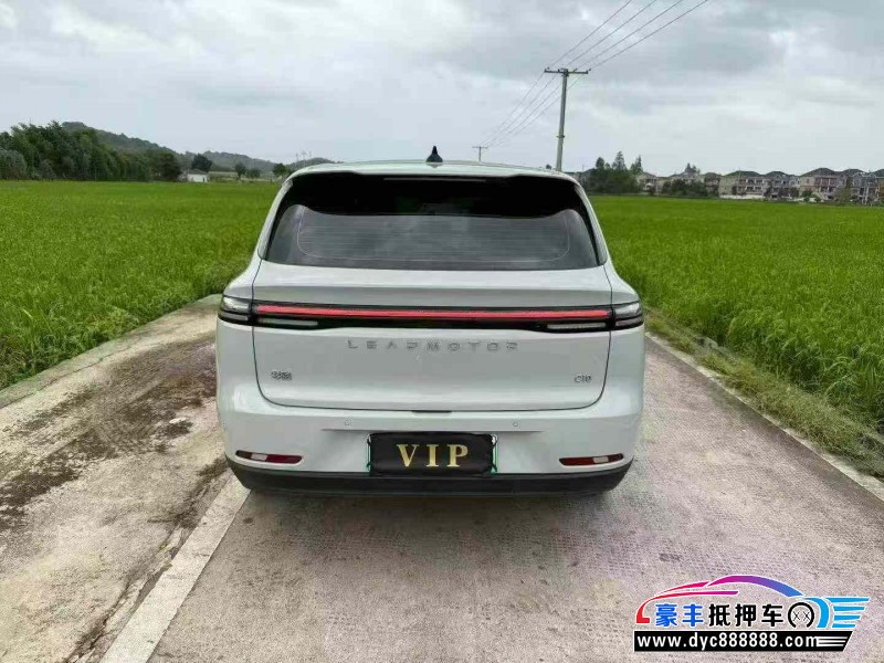 24年零跑C10轿车抵押车出售