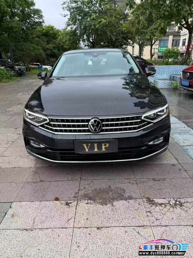 25年大众迈腾轿车