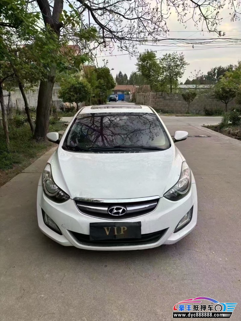 抵押车出售15年大众朗动轿车